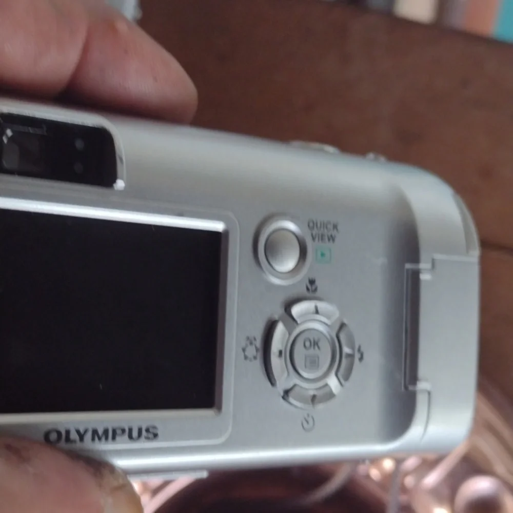 Olympus Camedia D-580 Zoom Digital Camera